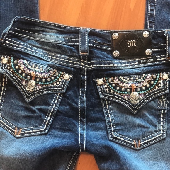 Miss Me Signature Boot Jeans - Picture 8 of 16